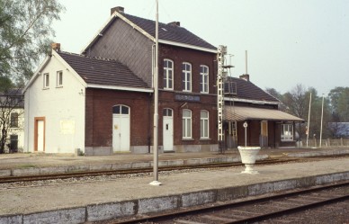 AS  87-1090.jpg